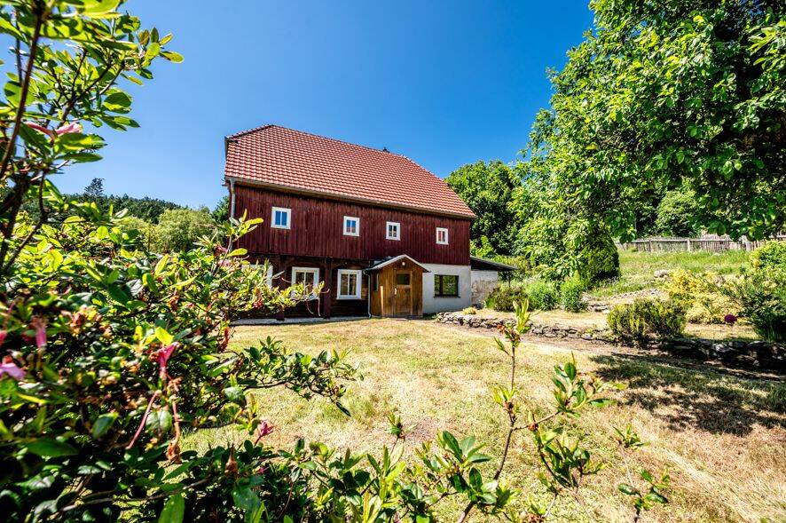 Einfamilienhaus in kleiner Anliegerstraße am Ortsrand von Oybin – Oybin – Bild 1 von 9