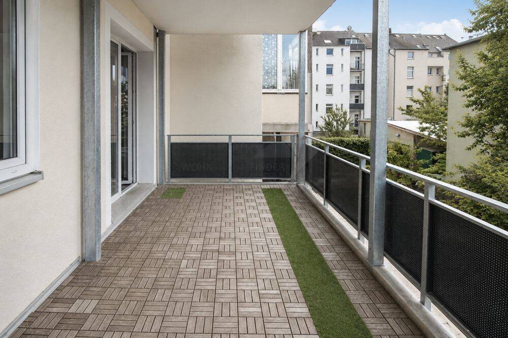 Helle, großzügige 3 Raum Wohnung mit XXL-Balkon und Tageslichtbad im Lutherviertel – Chemnitz – Vorschaubild 3
