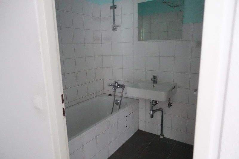 Hier lässt es sich aushalten: günstige 3-Zimmer-Wohnung in einer grünen Wohnanlage – Kassel – Vorschaubild 7