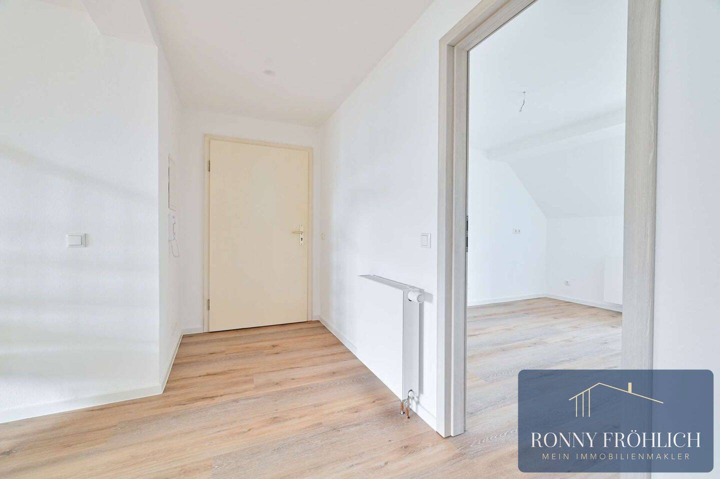 WOW! Frisch saniert: Stilvolle 3-Raum-Maisonette mit Balkon, Aufzug & Fernblick auf dem Kaßberg! NEU – Chemnitz – Vorschaubild 9