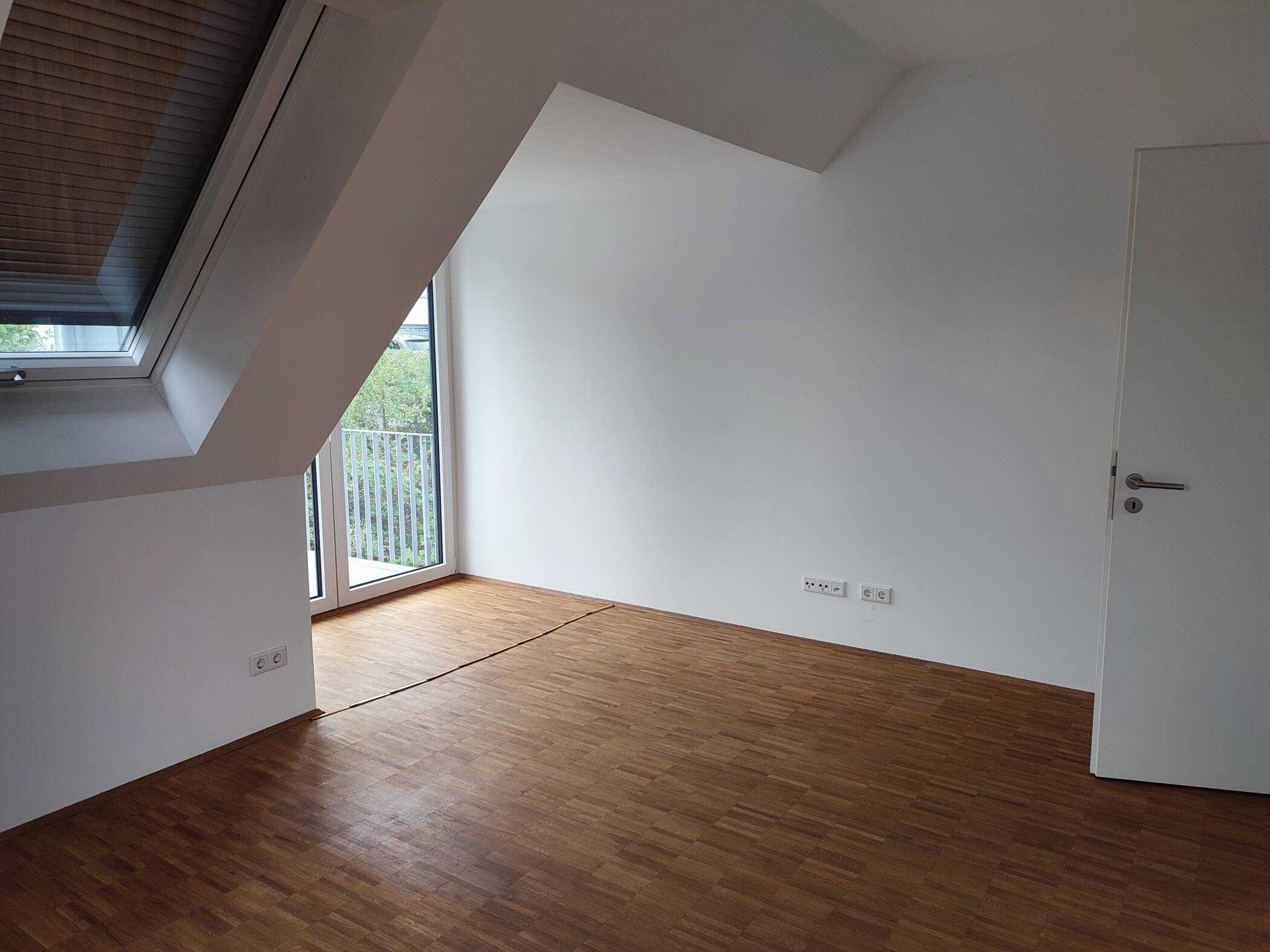 Helle 4-Zimmer-Wohnung mit 2 Balkonen – Würzburg – Vorschaubild 8