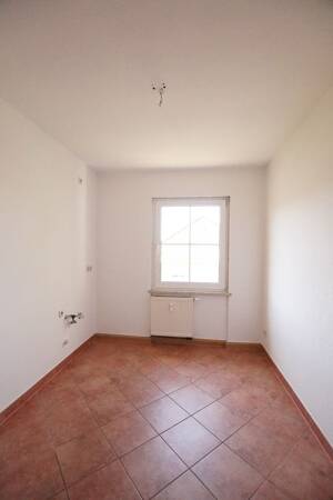 2-Raum-Wohnung mit Balkon – 7381 Pößneck – Vorschaubild 4