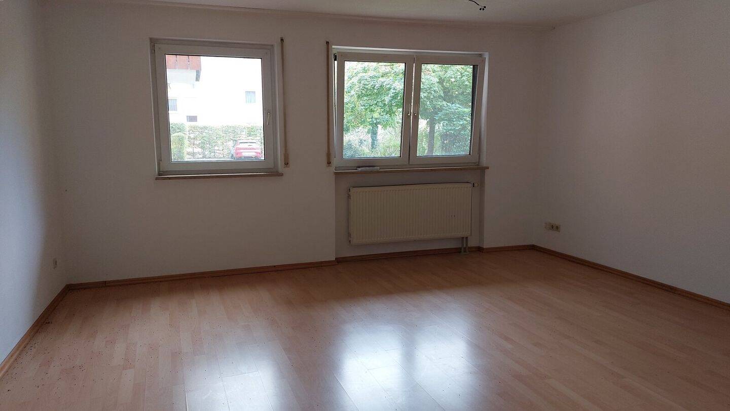 Ruhige und helle 2 Zimmerwohnung mit Stellplatz in Zentrumsnähe