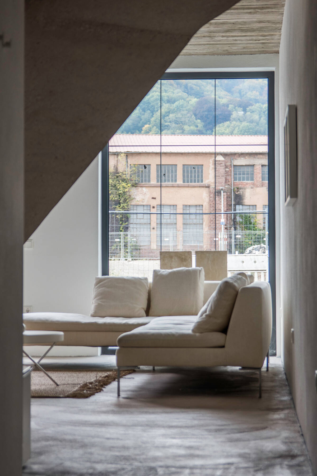 Wohnen auf Zeit auf hohem Niveau und 153m² - Bobinet Trier inkl. Stellplatz & Co Working Place all inklusive – 54294 Trier – Bild 1 von 9