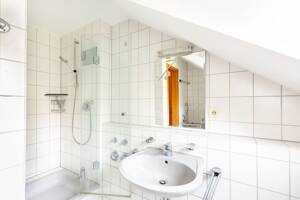 WEITBLICK: Licht, Ruhe und Wohnkomfort vereint! – 74321 Bietigheim-Bissingen – Vorschaubild 4