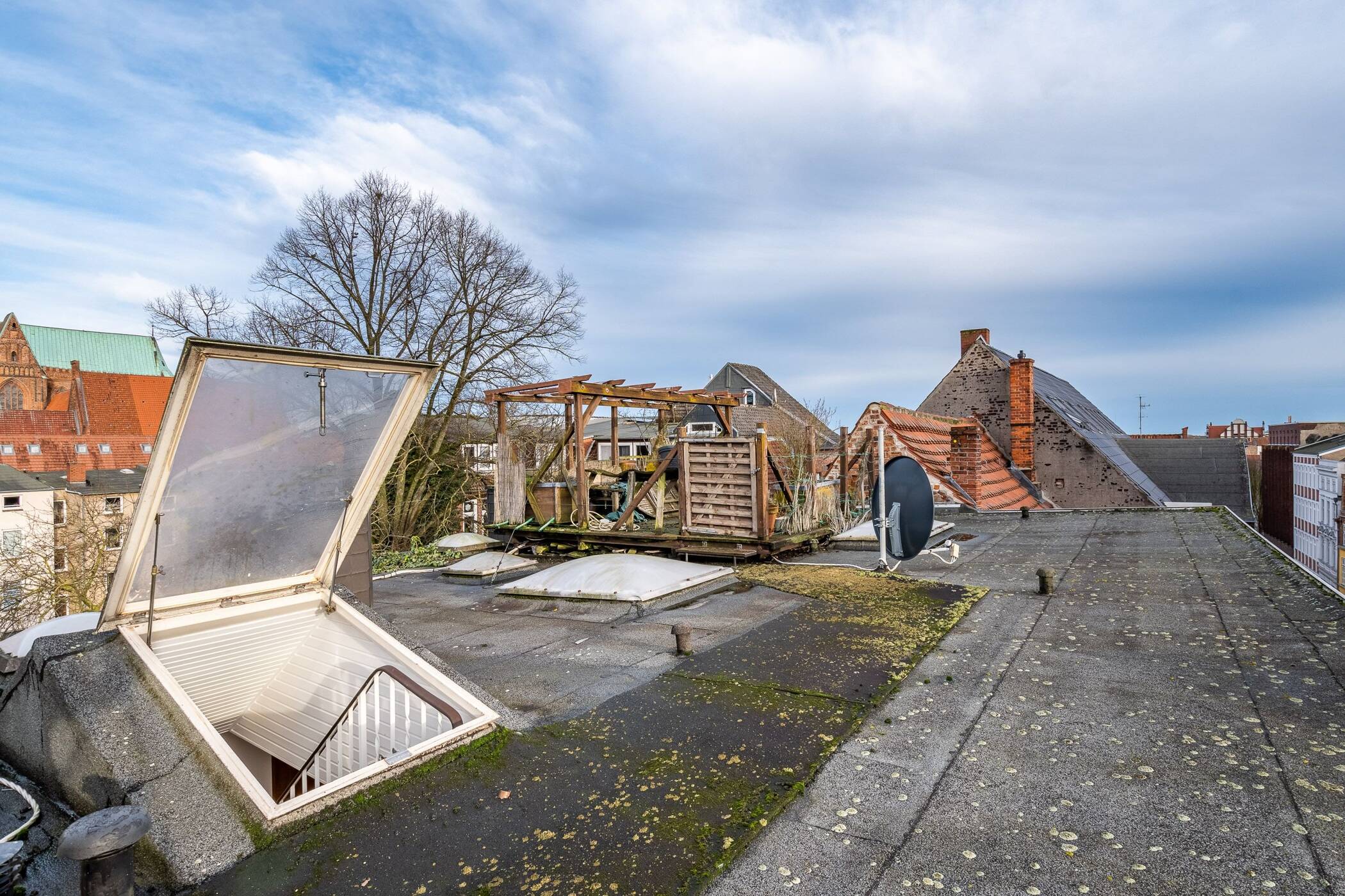 Lübeck I Aufgeteiltes Zinshaus mit Gewerbe und Wohneinheiten auf Altstadt-Insel mit Dachterrasse – Lübeck – Vorschaubild 7