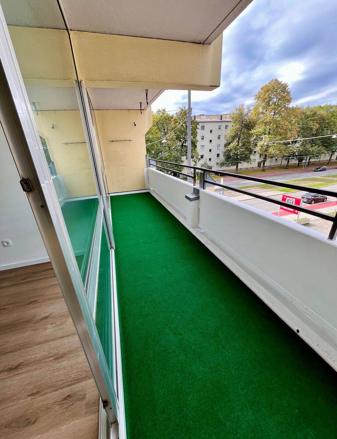 Sanierte 2-Zimmer-Wohnung mit EBK und Loggia in München-Berg am Laim – frei ab 04/2026 – München – Vorschaubild 7