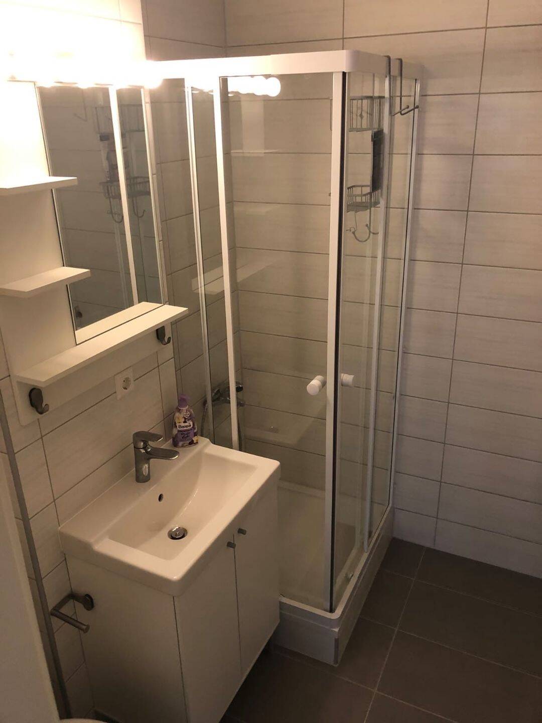Stuttgart-West: Renovierte 3-Zimmer-Wohnung (74 m²) mit Balkon & Einbauküche – Stuttgart – Vorschaubild 7