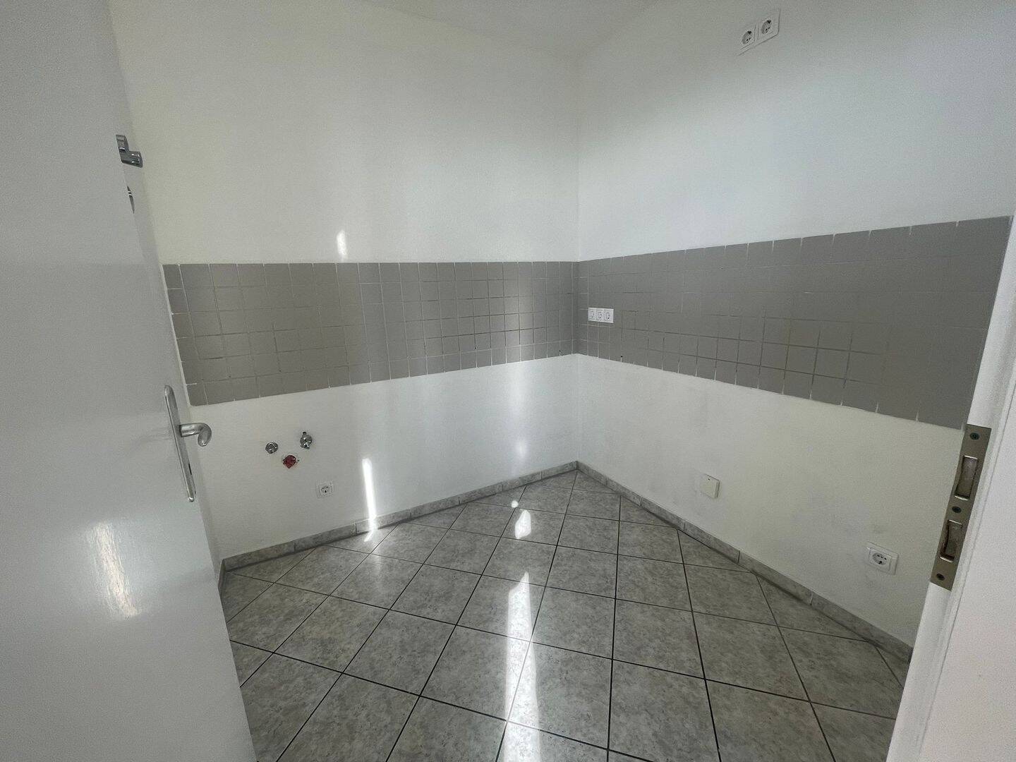 Komplett sanierte Wohnung mit Balkon – Leipzig – Vorschaubild 5