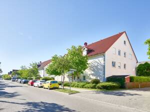 Solide vermietete 4-Zimmer-Wohnung in München-Waldperlach - Balkon, Keller & Tiefgarage – 81739 München – Vorschaubild 2