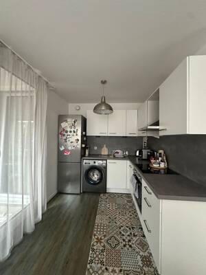 Helle 2-Zimmer-Wohnung mit ca. 72 m², Einbauküche, Wintergarten/Balkon & Garagenstellplatz – 50735 Köln – Vorschaubild 4