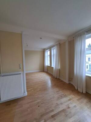 Schöne 4-Zimmer Altbauwohnung mit Balkon in Wakenitznähe – 23564 Lübeck – Vorschaubild 2