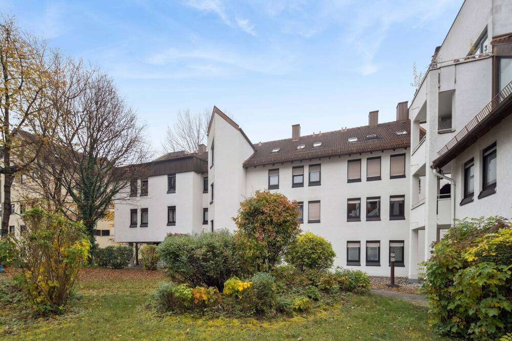 Renovierte 2-Zimmer-ETW mit Südwest-Loggia & TG-Stellplatz – Gröbenzell – Bild 1 von 9