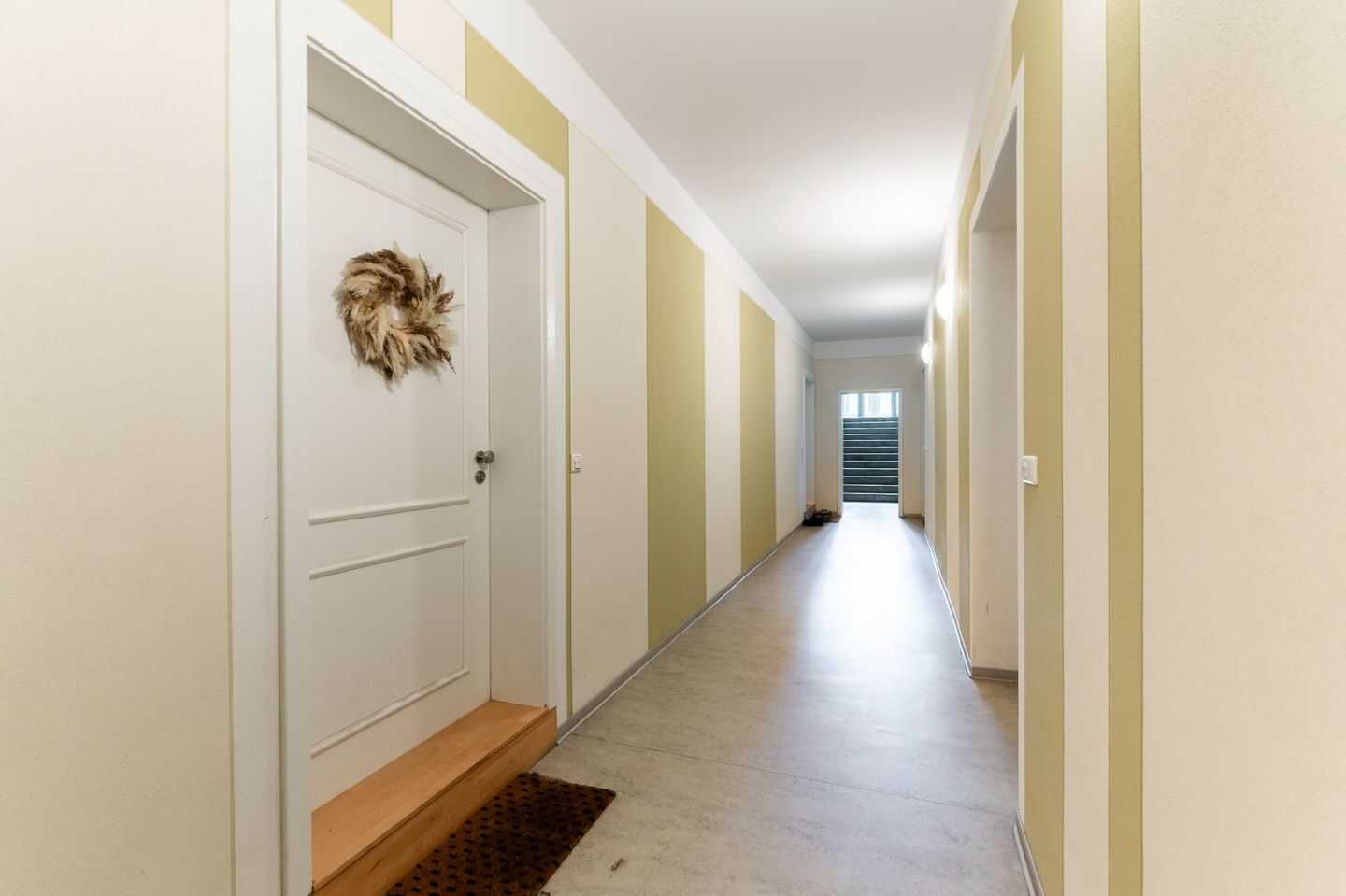 Stilvolle 2-Zimmerwohnung mit Stellplatz und Einbauküche im Denkmalensamble – Dresden – Vorschaubild 9