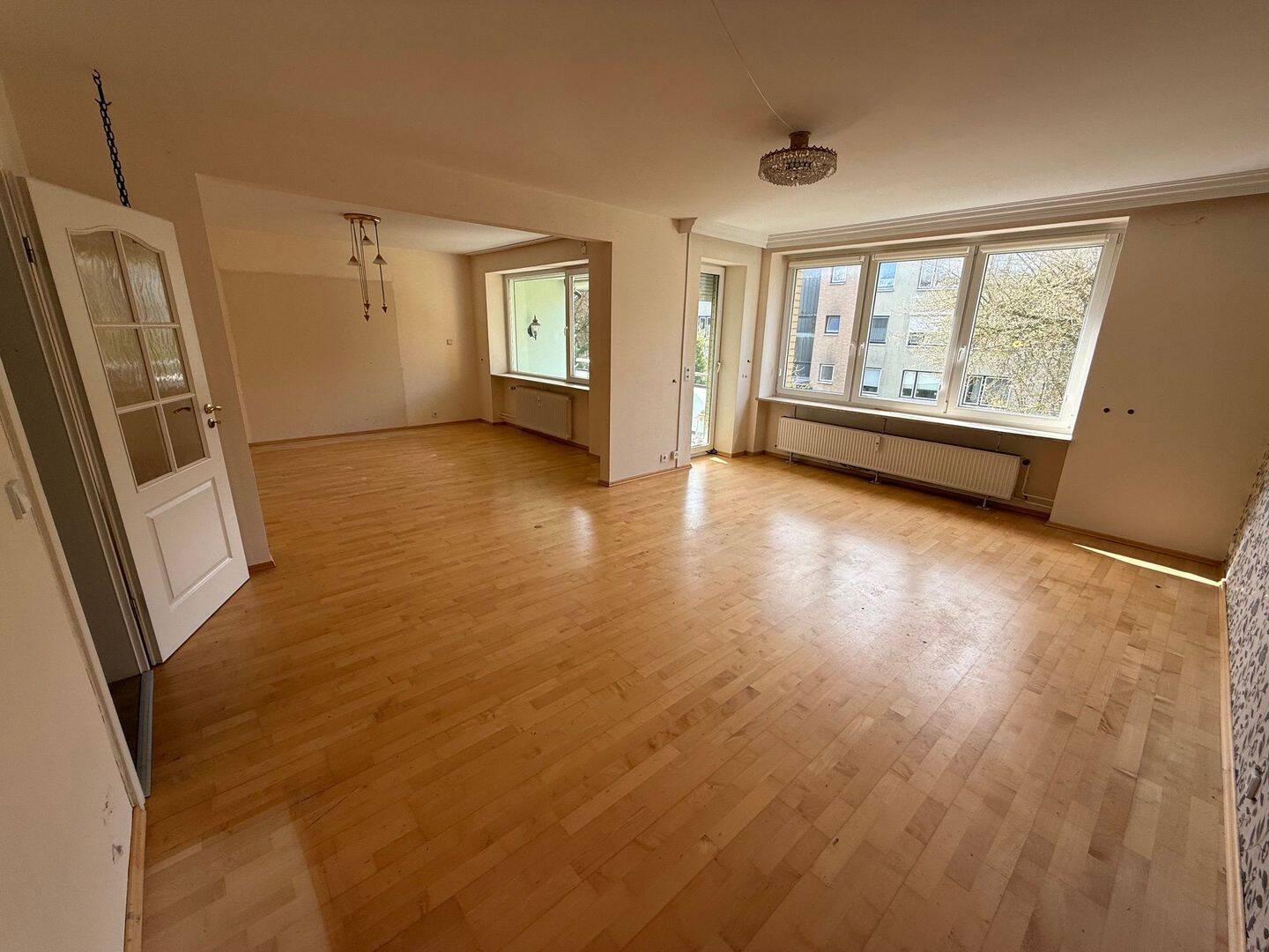 Wirklich gute Immobilien sind selten, helle 3 Zimmer Wohnung mit Loggia in HH Farmsen-Berne – Hamburg – Vorschaubild 2