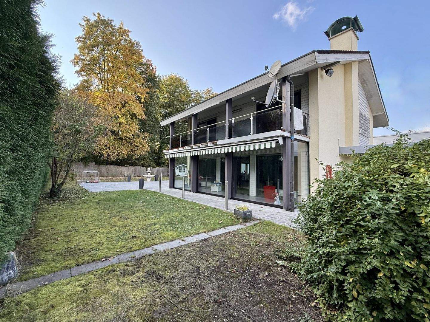 IHR WOHNHAUS & UNTERNEHMEN AUF EINEM GRUNDSTÜCK! – Waldkraiburg – Bild 1 von 9