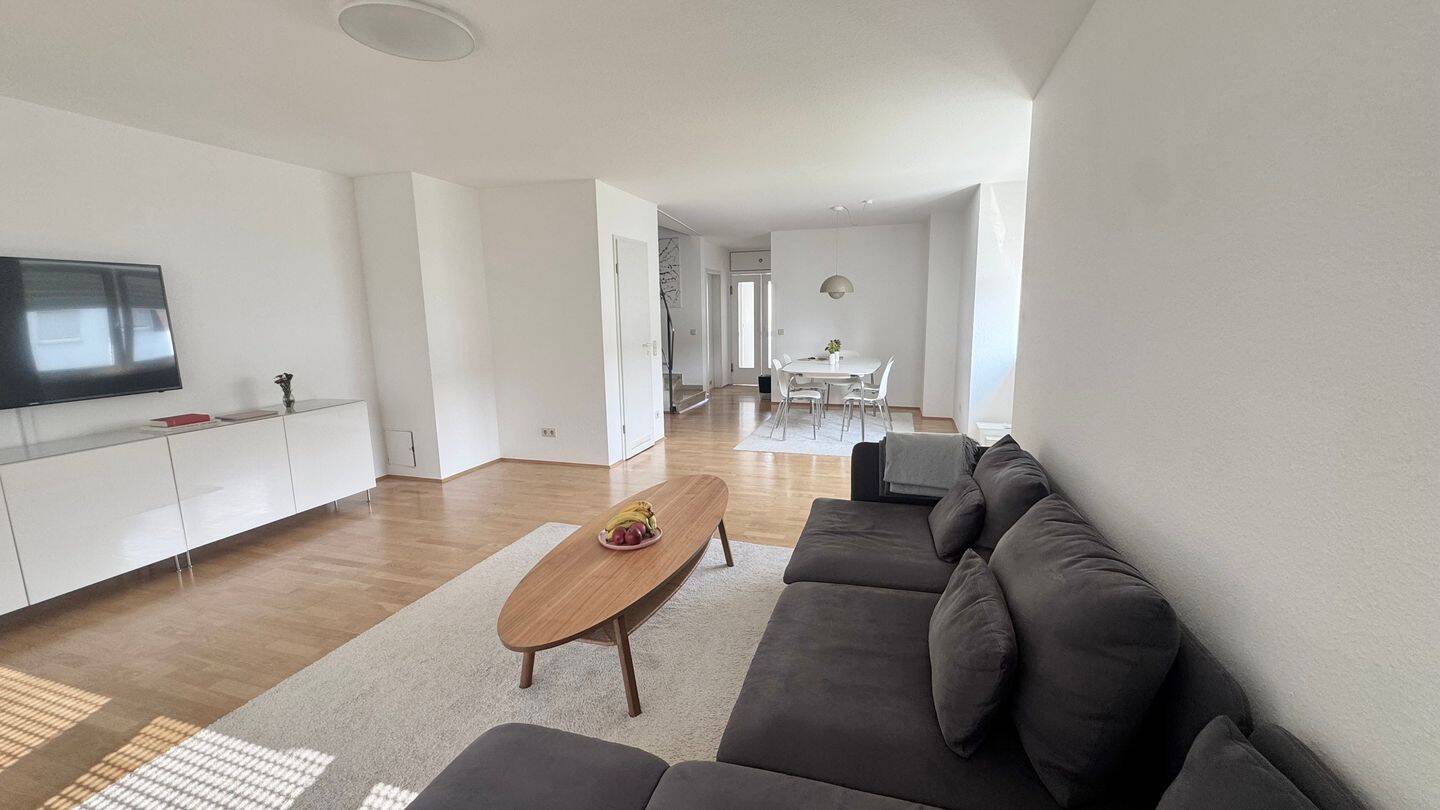 Johannis ! Schöne helle 3-Zi.-Maisonette-Whg.,129 m², EBK, Loggia, in ruhiger Lage