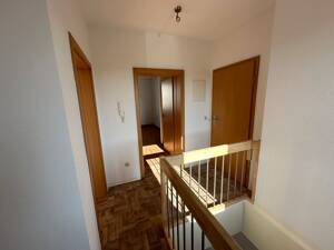 3-Raum-Maisonette-Wohnung mit Sonnenterrasse – 2763 Zittau – Vorschaubild 9