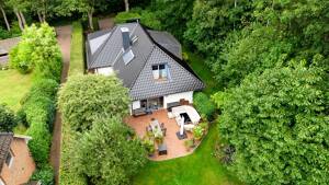 Naturverbunden wohnen auf großzügigem Grundstück - Familienhaus mit Wohlfühlcharakter – 22359 Hamburg – Vorschaubild 2