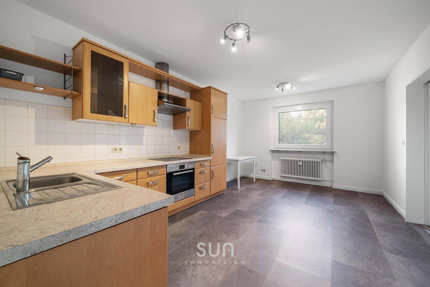 GRÜN AM MOSBACH, URBAN RICHTUNG RHEIN - Modernisierte 2-Zimmer-Wohnung in Biebrich – Wiesbaden – Vorschaubild 4