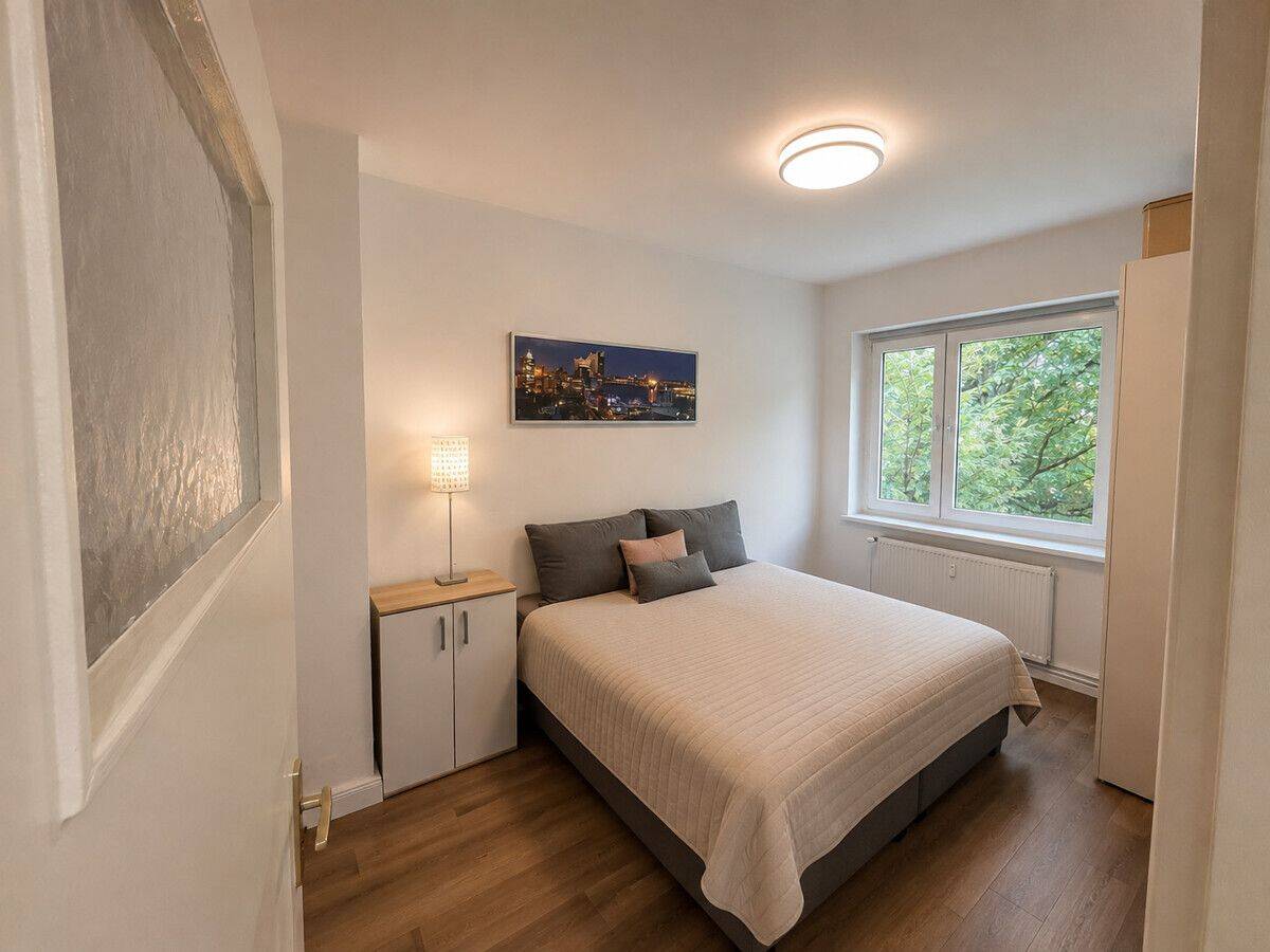 *ohne Käuferprovision* Bezugsfreie 1-Zimmer-Wohnung mit Wohnküche am Osterbekkanal – 22049 Hamburg – Bild 1 von 7
