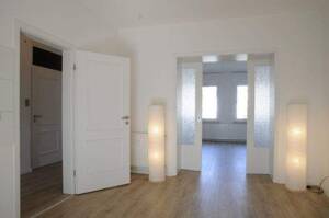 Wunderschöne 2-Zimmer Wohnung, Altbau - top saniert, modernes, großes Bad, sonniger Südwestbalkon, zentral, ruhig – 45219 Essen – Vorschaubild 7