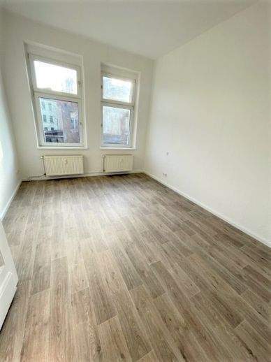 Sanierte schöne 2-Raum in Stadfeld mit Balkon und Abstellraum in schöner Lage. – Magdeburg – Vorschaubild 8