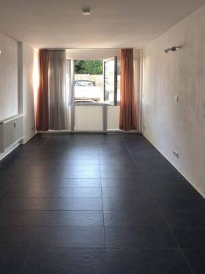 Großzügige Wohnung in ruhiger Toplage – Flexible 4-Zimmer-Wohnung mit attraktivem Teilungspotenzial für Eigennutzer und Kapitalanleger – 70374 Stuttgart – Vorschaubild 4
