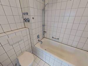 **Gut geschnittene 3-Zimmer-Erdgeschosswohnung mit Wannenbad** – 70197 Stuttgart – Vorschaubild 9