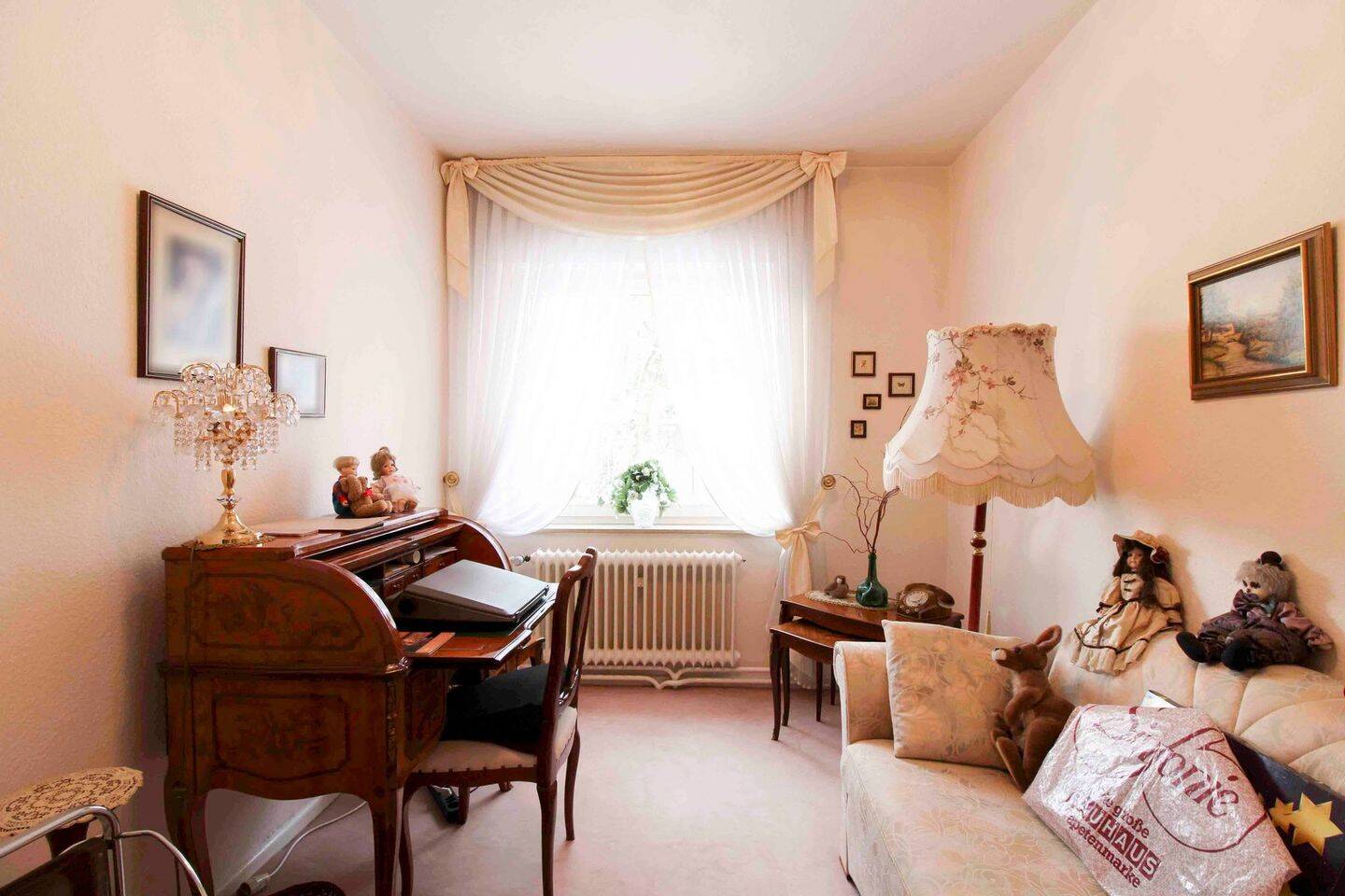Gepflegtes Einfamilienhaus mit Garten und Garage in Berlin – Berlin – Vorschaubild 9