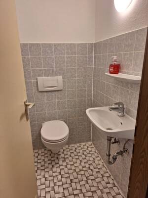 Lichtdurchflutete 3-Zimmer-Wohnung mit 2 Balkonen in Erlangen – 91056 Erlangen – Vorschaubild 8