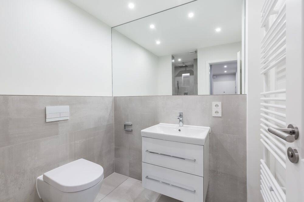 Dachgeschoss, 2 Zimmer, offene Wohnküche in Hummelsbüttel – Hamburg – Vorschaubild 9