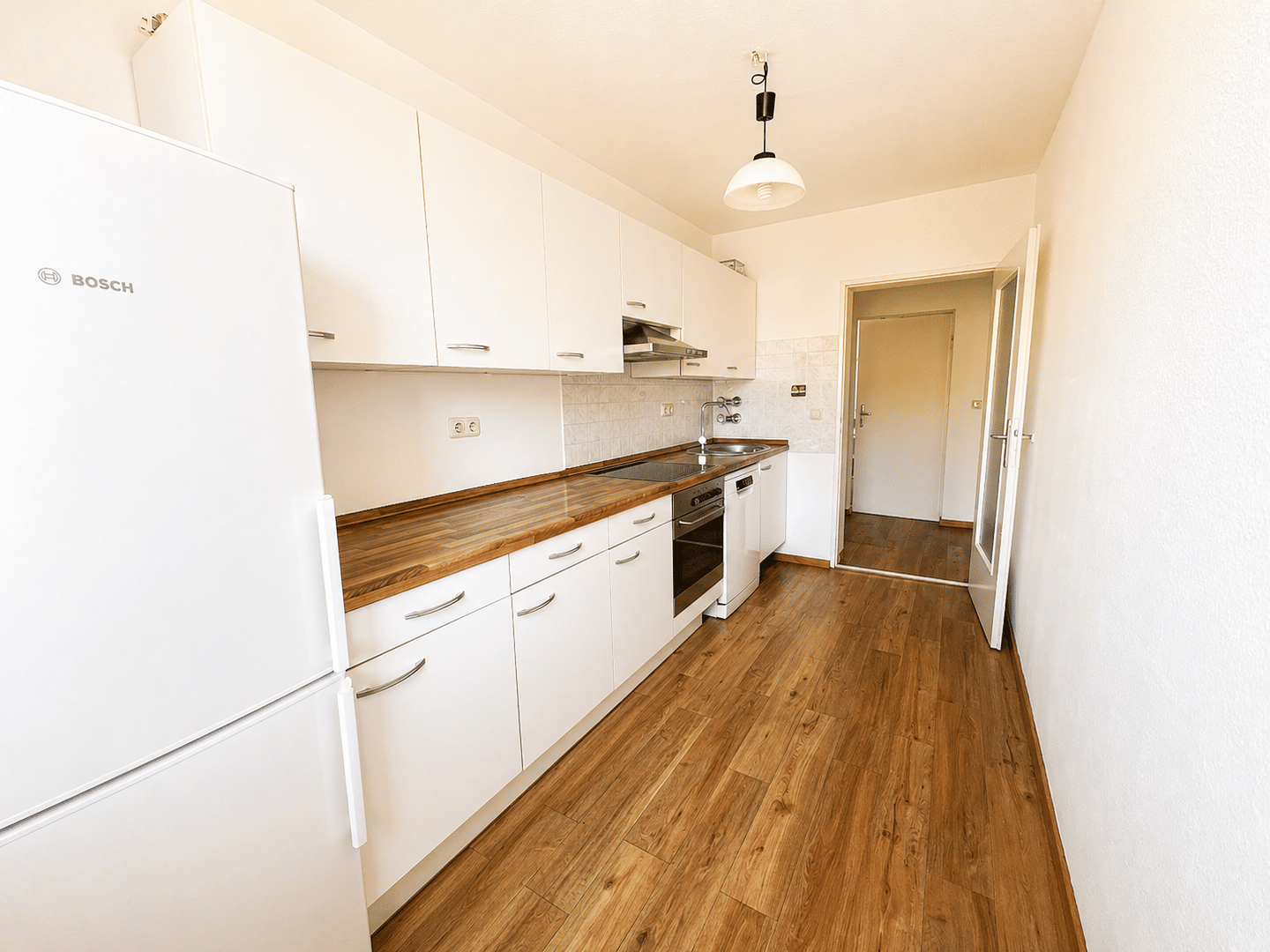 Helle WG-geeignete 2,5-Zimmer-Wohnung mit Einbauküche – München – Vorschaubild 7