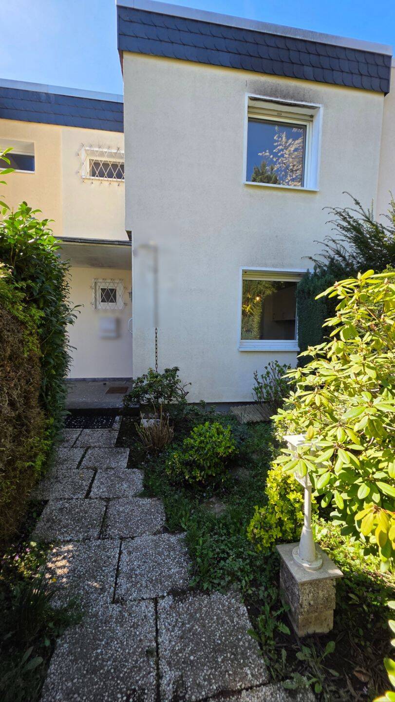 Charmantes Reihenmittelhaus in begehrter Lage von Bad Homburg