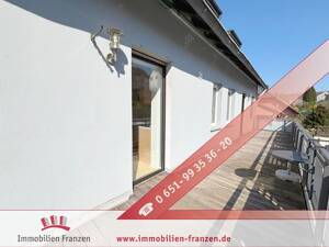 Familienfreundliche 4-Zimmer-Wohnung mit Balkon, Garage und Gartenanteil