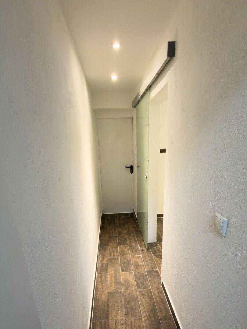 Komplett renoviertes Wohnhaus mit zwei großzügigen Terrassen, Wellnessbereich und Sauna – Waldalgesheim – Vorschaubild 2