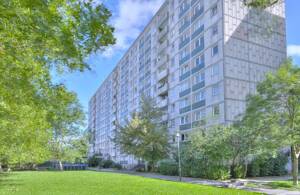 3-Zi.-W. mit Badewanne - frisch saniert mit TOP Aussicht! – 6130 Halle (Saale) – Vorschaubild 4