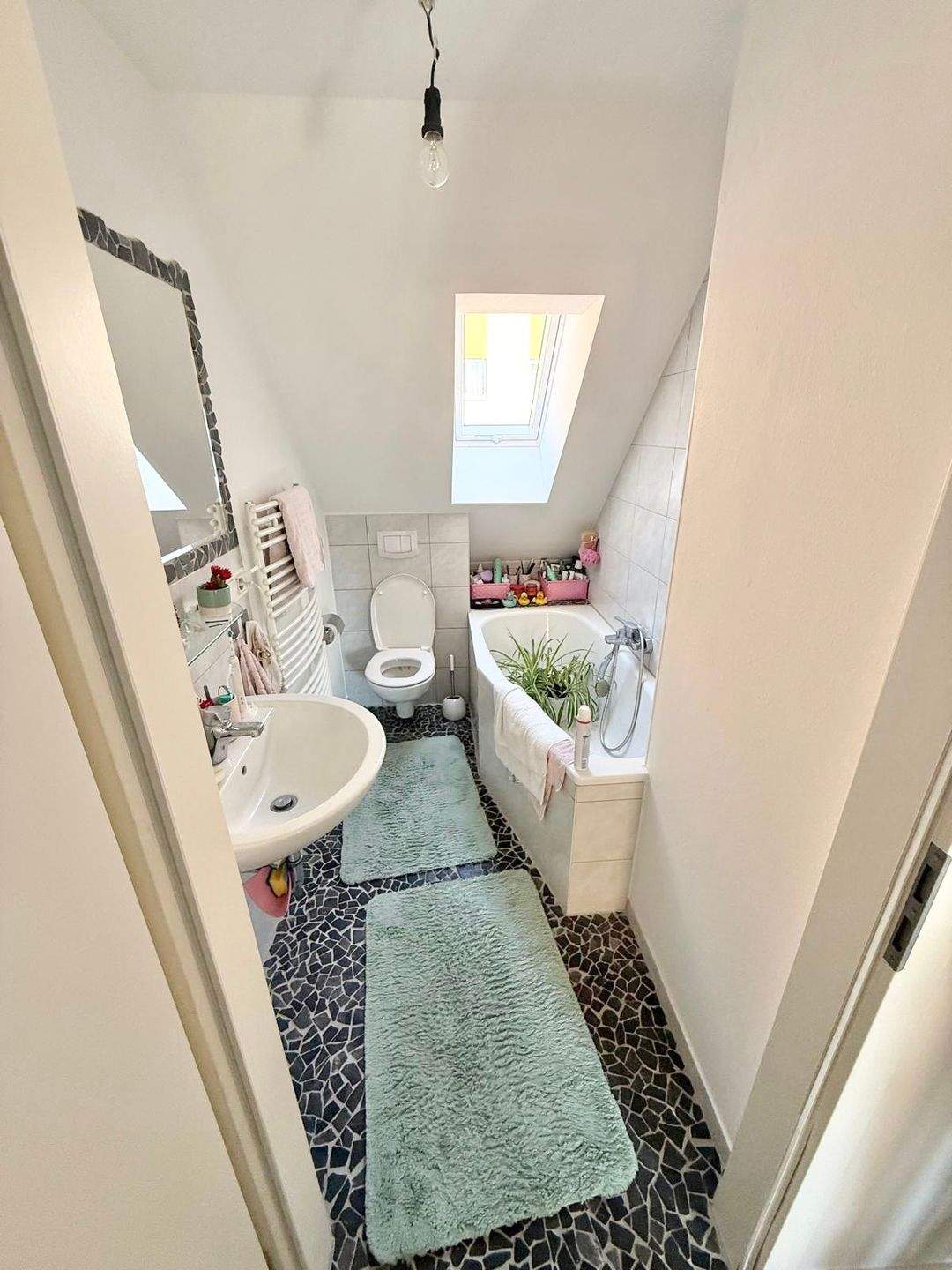 Moderne 2-Zimmer-Wohnung im Dachgeschoss in guter Lage Köln- Zollstock! – Köln – Vorschaubild 6