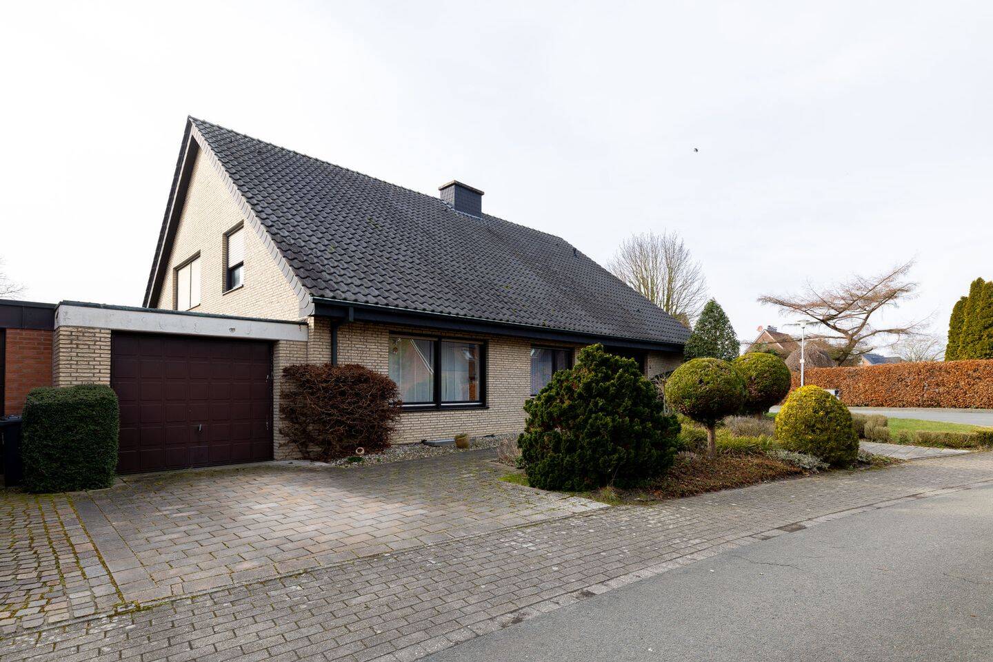Großzügiges freistehendes EFH/ZFH mit Ausbaureserve auf sonnigem Eckgrundstück - inkl. DG ca 300 qm! – Münster – Vorschaubild 3