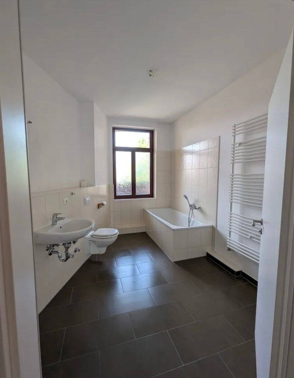 Wunderschöne 2-Raum-Wohnung mit Balkon und modernem Bad – Leipzig – Vorschaubild 2