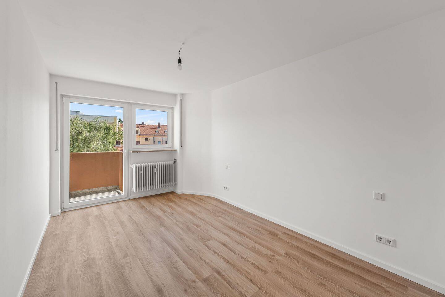 Modernisierte 2-Zi.-Wohnung mit top Grundriss und zwei Balkonen – Nürnberg – Vorschaubild 6