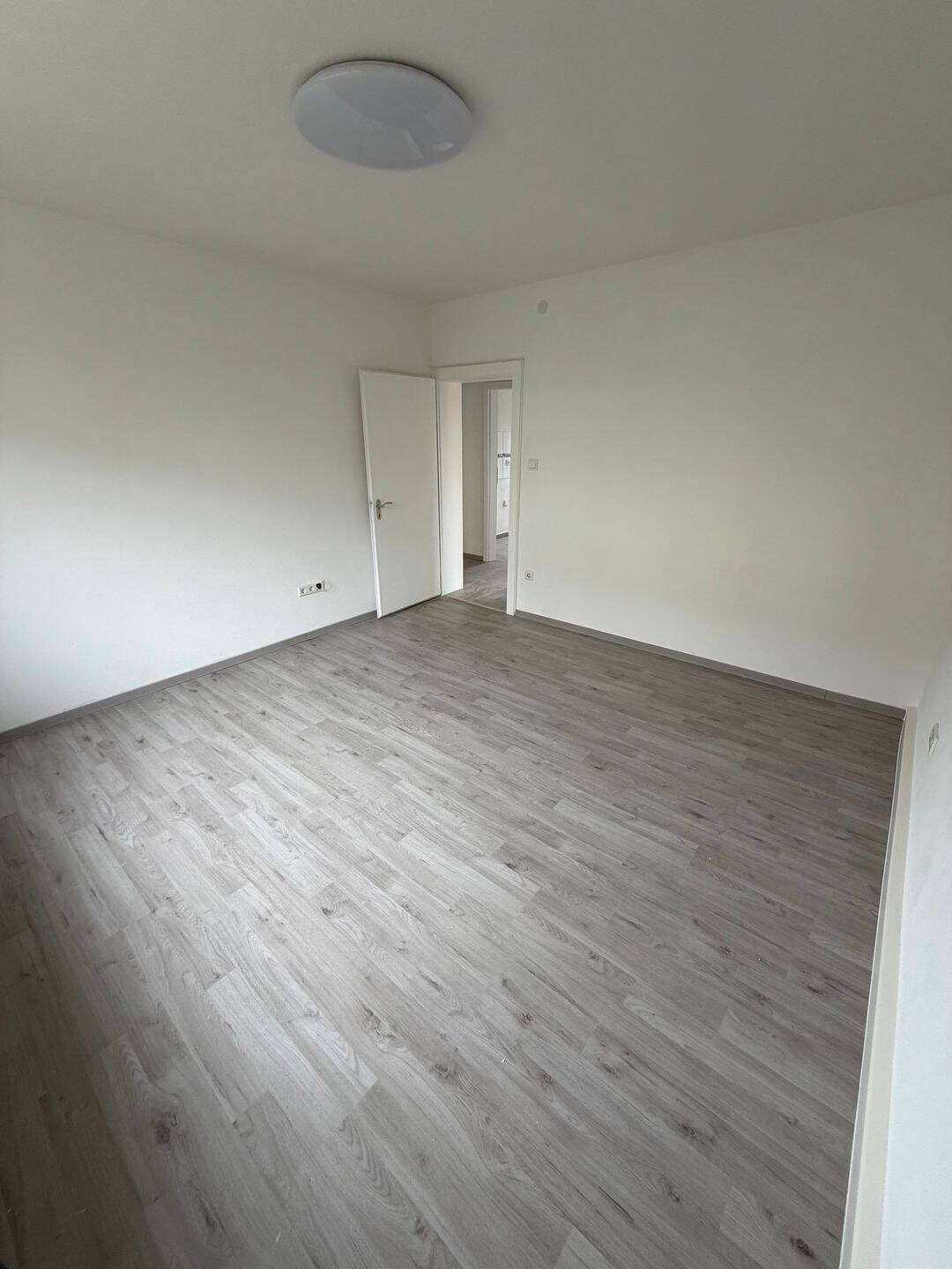 4-Zimmer-Wohnung mit Balkon - Erstbezug nach Renovierung – Ochsenfurt – Vorschaubild 6