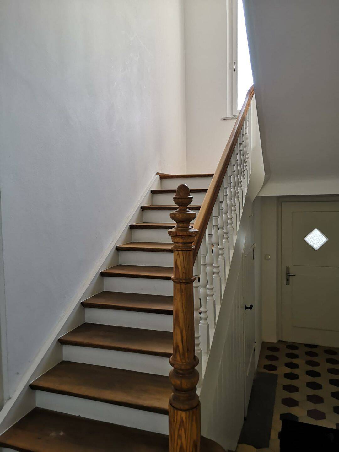 Charmante 3,5-Zimmer-Wohnung mit Gartenmitbenutzung – Nürnberg – Vorschaubild 4