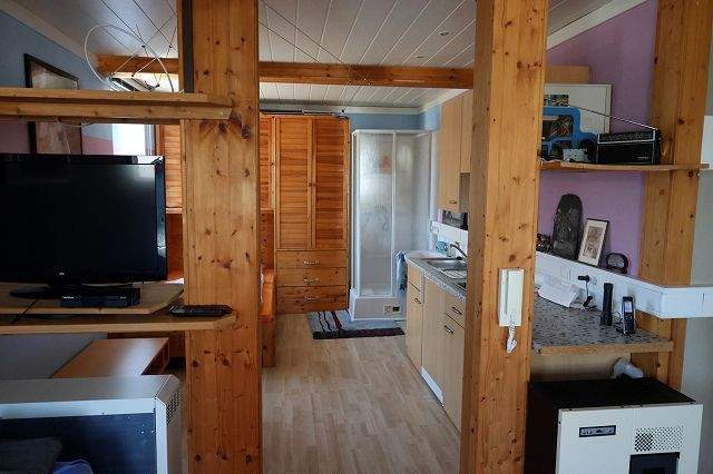 Großzügiges Wohnhaus mit Schwimmbad, Sauna, Gartenanlage und Doppelgarage – Einöllen – Vorschaubild 9