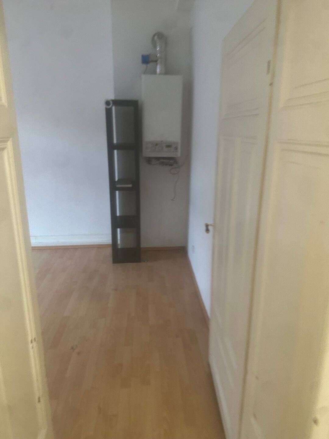 Großzügige Drei-Zimmer-Wohnung in Wiesbaden – Wiesbaden – Vorschaubild 2