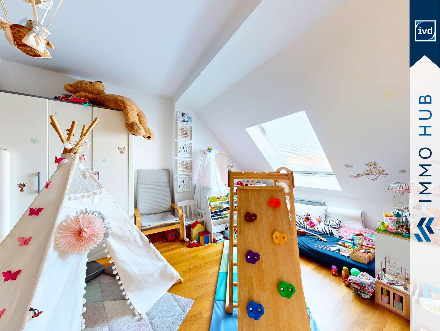 ++ Ehemaliges Palast-Theater: 4 Zimmer in Altbau-Maisonettewohnung mit großer Loggia & STP ++ – Leipzig – Vorschaubild 9
