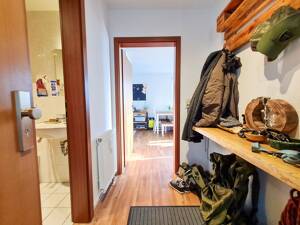 Helle Zimmer, 2 Balkone, EBK, neue Fenster & Stellplatz – 39120 Magdeburg – Vorschaubild 6