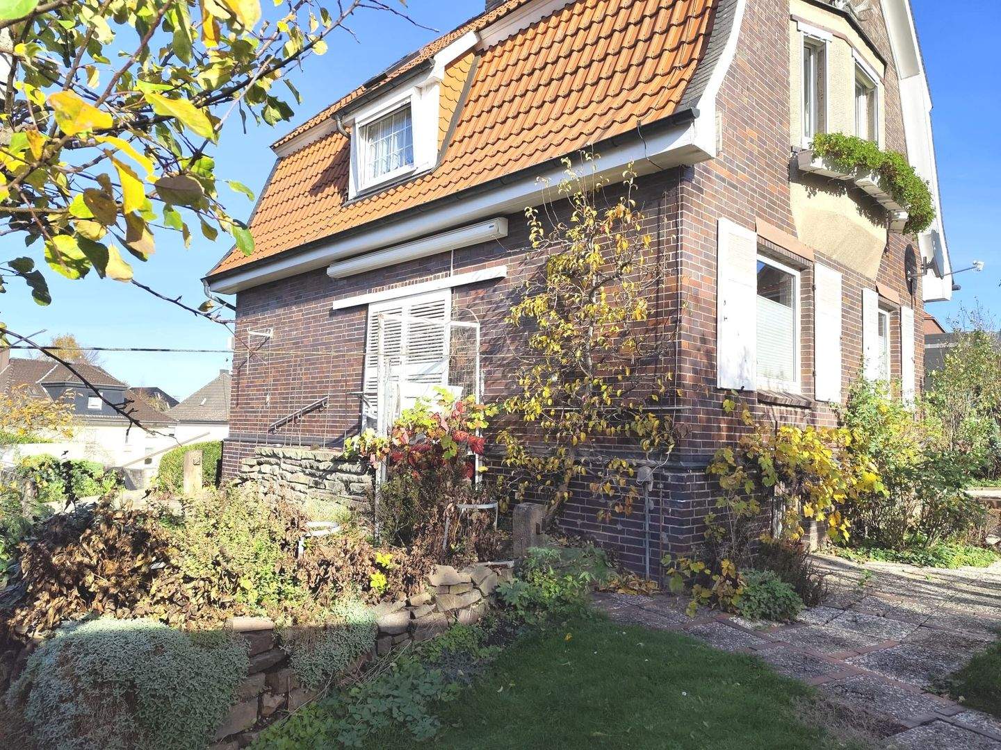 Stilvolles Wohnhaus mit schönem Grundstück, Garage und Wintergarten – Seesen – Vorschaubild 3