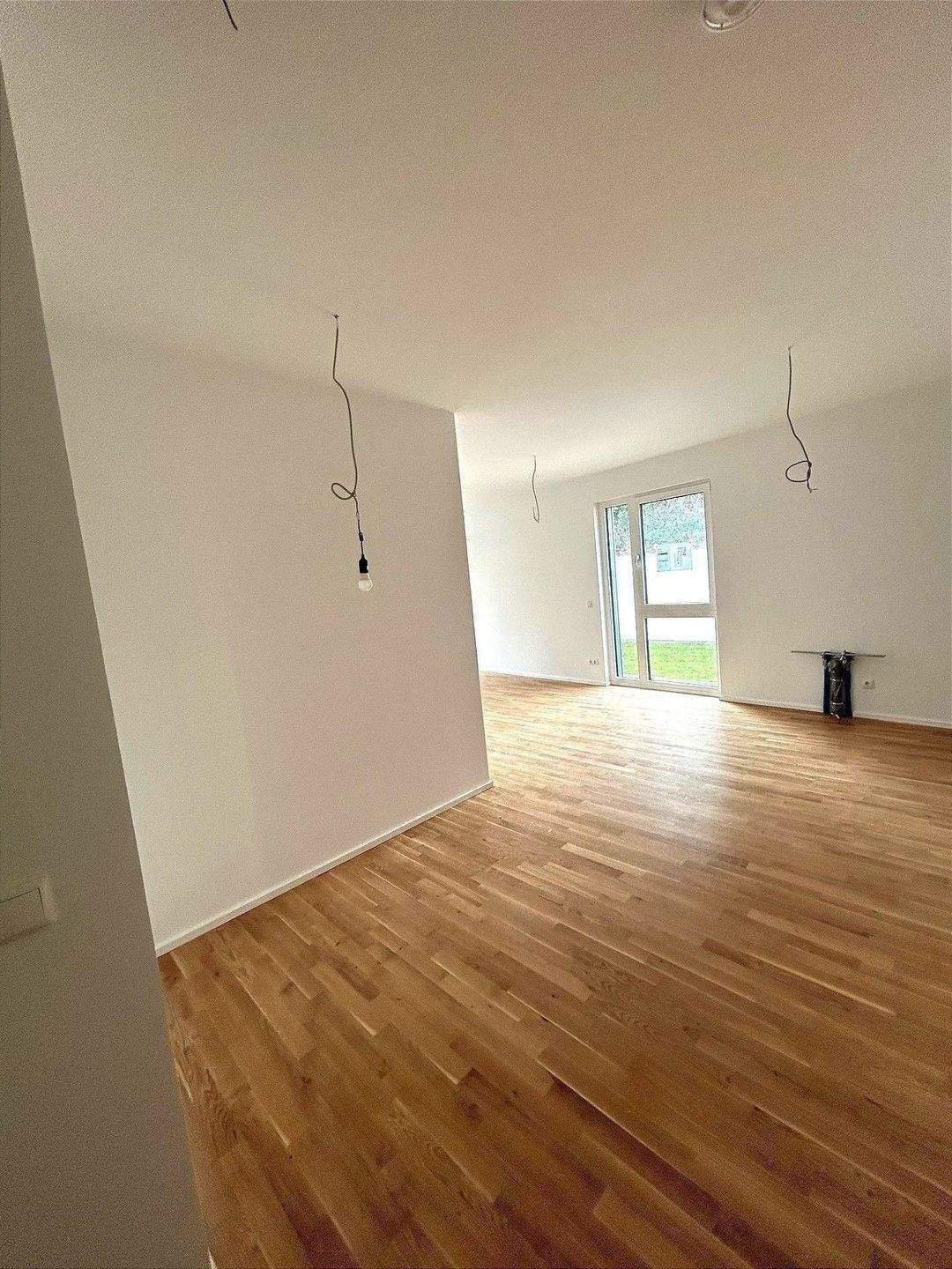 RESERVIERT: FAST UNEINSEHBAR! Helle 2-Zi-Whg. m. Privatgarten & Tageslichtbad! – Nürnberg – Vorschaubild 4