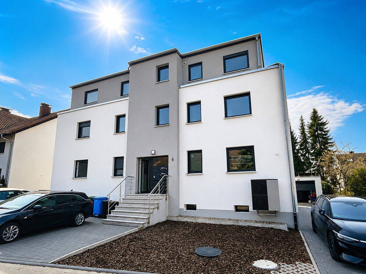 Exklusives, helle 4,5-Zimmer-Penthouse mit Traumterrasse und Panoramablick, 2 Bädern und Stellplatz – 76316 Malsch – Bild 1 von 9